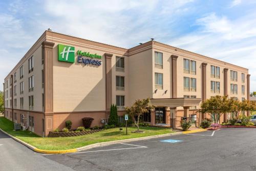 Holiday Inn Express Harrisburg Sw Mechanicsburg Ihg Hotel 