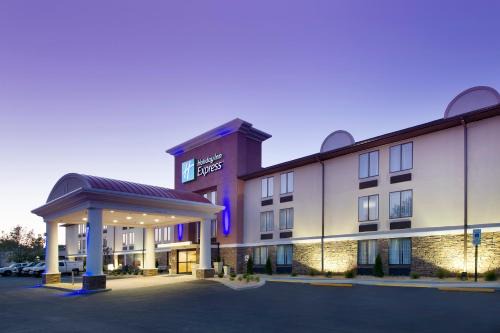 Holiday Inn Express Waldorf Ihg Hotel 