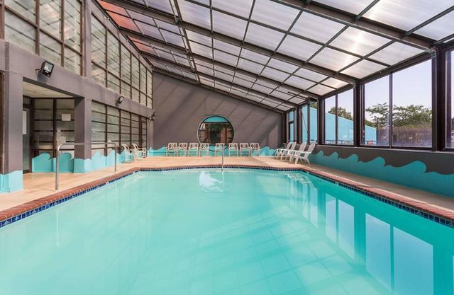 Howard Johnson by Wyndham Williamsburg