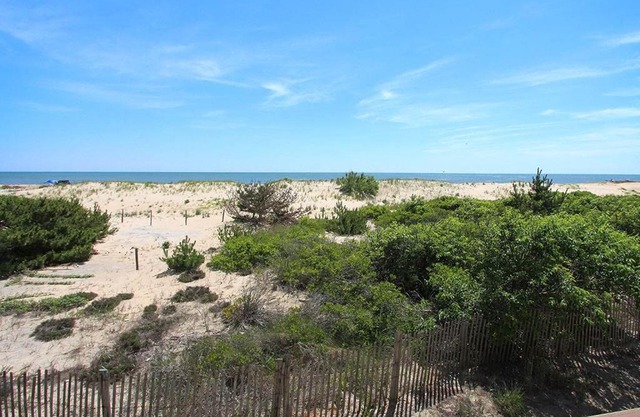 Kings Grant - 40107 E Oceanside #34