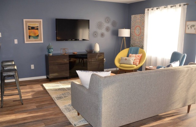 Lovely Beach Condo on 1st floor - Close To Everything!