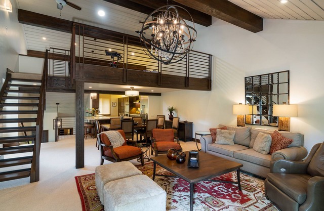 Luxury 3 bedroom + loft located on Dollar mountain in Elkhorn w/pool & hot tub