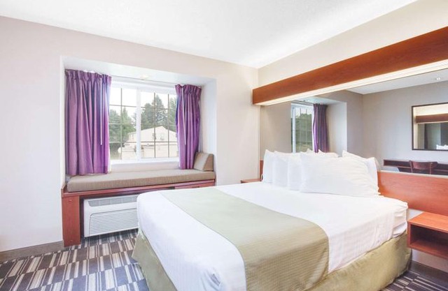 Microtel Inn & Suites by Wyndham Olean Allegany
