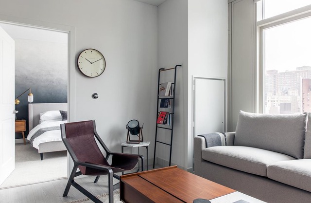 Modern 2BR | Gym | City Center by Lyric