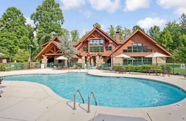 Mountain Getaway! 2 Spacious Units in Nature Setting, Near Little Pigeon River