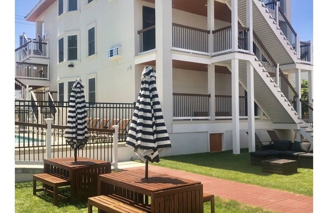 Daytona Inn Suites Wildwood 