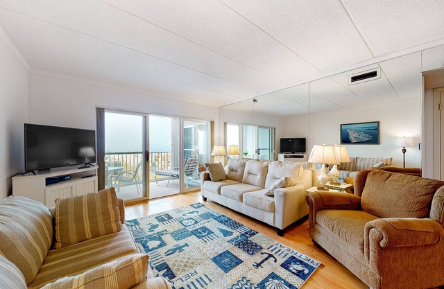 Oceanfront Condo with Patio, Beach Access, Central AC, WiFi & Washer/Dryer