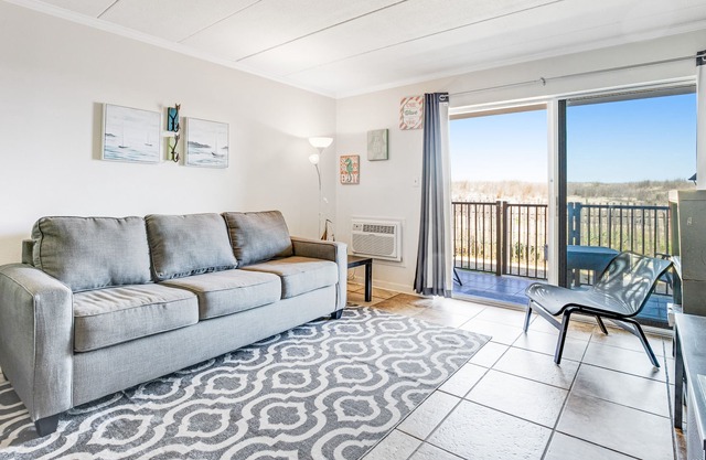 Oceanfront retreat with direct beach access - near attractions & more