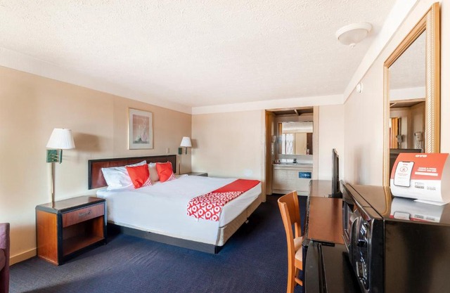 OYO Hotel Wadsworth OH I-76