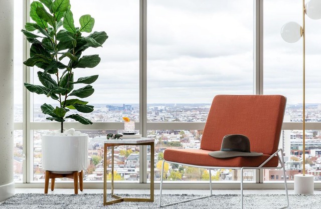 Prime 1BR | Lounge | City Center by Lyric