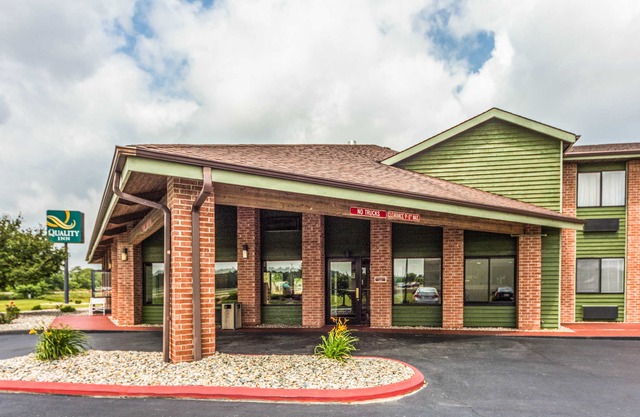 Quality Inn Columbia City Near US-30