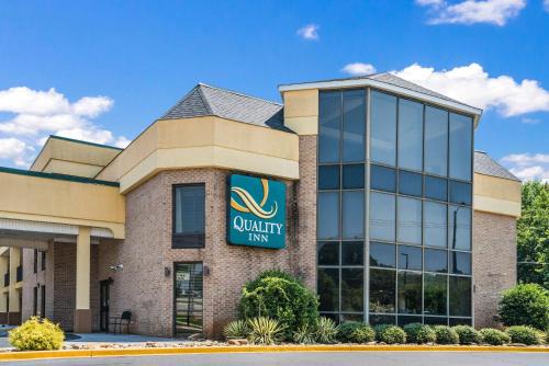 Quality Inn 