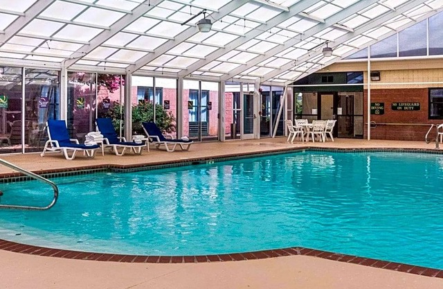 Quality Suites Lake Wright - Norfolk Airport