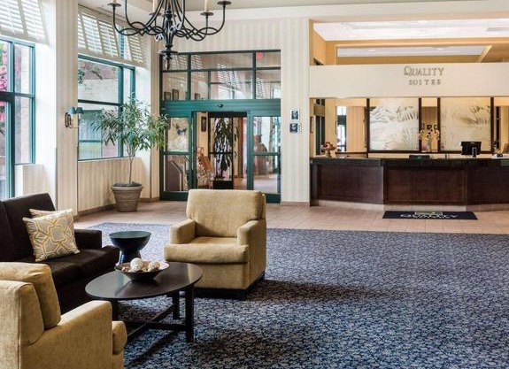 Quality Suites Lake Wright Norfolk Airport