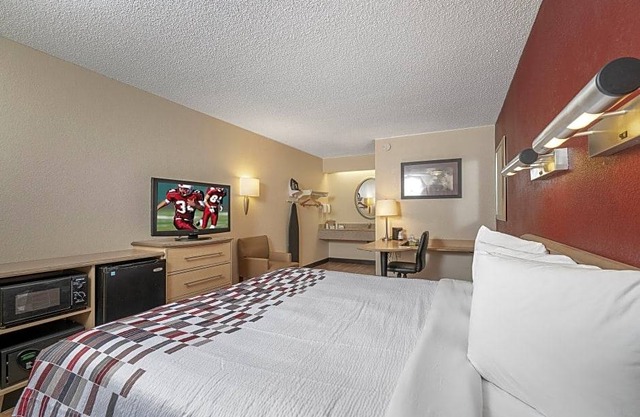 Red Roof Inn Cleveland - Westlake