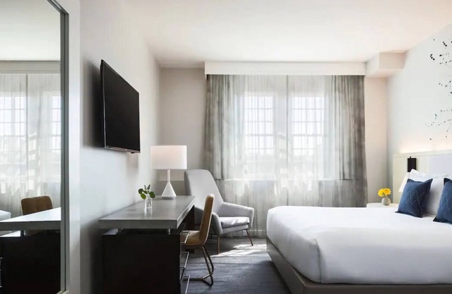 Relax and Unwind! Spacious Unit, Close to U S Patent and Trademark Museum!