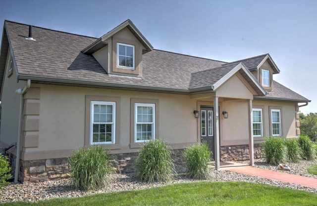 Cottage Millersburg 