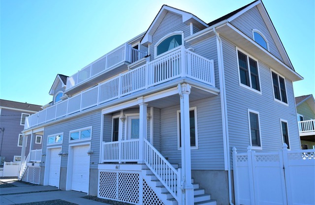 Seashore Sweet Corner Model with great views of the ocean and only steps away to the beach.