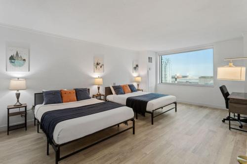 Sleep 6 Stylish 1BR 2BA Beachfront CozySuites