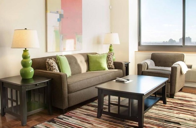Spacious 1BR | Gym | steps from PATH | near NYC | by GLS