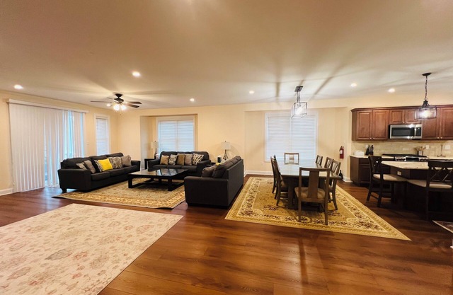 Spacious beachblock house with pool, oceanview, 4 decks near boardwalk