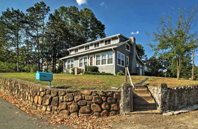 Spacious, Historic Home Only 6 Mi to Dwntwn Chatt!