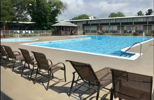 Step Back in History! 4 Amazing Units, Pool, Near Allentown Art Museum!