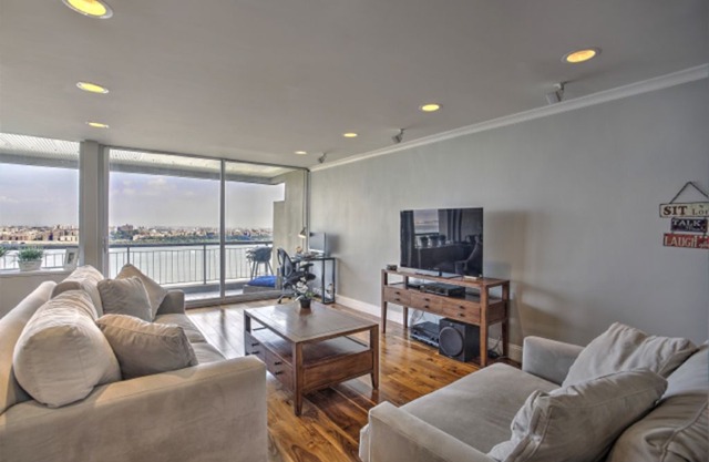 Stunning 1 BR w/ NYC View on Fort Lee