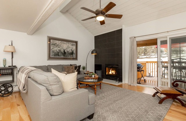 Sunburst in Sun Valley! Modern Family Getaway in Elkhorn.