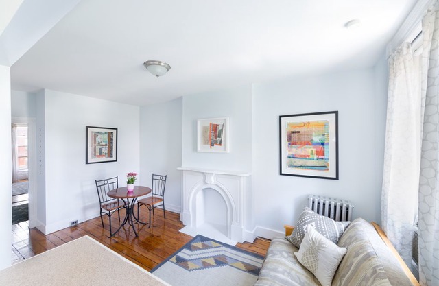 Sunny Apartment in Park Slope, Brooklyn