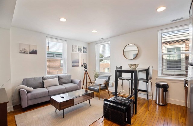This apartment is a 1 bedroom(s), 1 bathrooms, located in Philadelphia, PA.