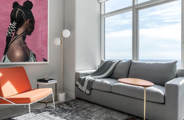 Tranquil 2BR | Lounge | City Center by Lyric