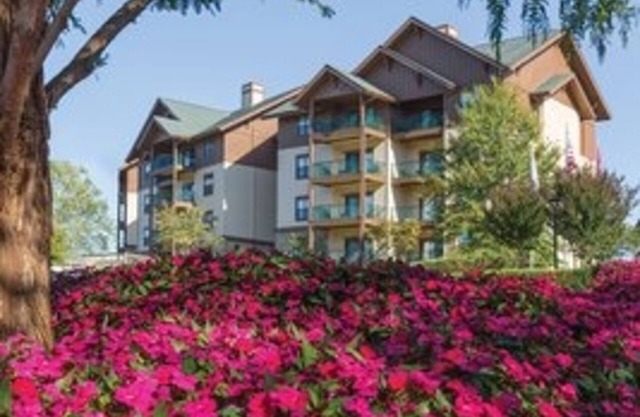 Two Bedroom Deluxe Luxury Condo, Sevierville, TN 1736869