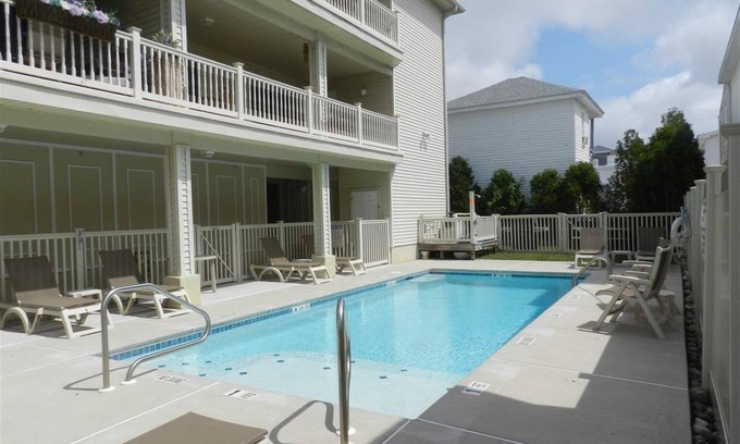 Wildwood Condo | 1.5 blocks from beach/boardwalk-heated pool-private elevator and garage