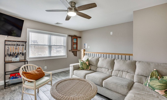 Brigantine Condo | 1 Mi to Marina District! Bright Brigantine Condo