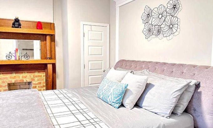 Museum District House | 102 m² House ∙ 1 bedroom ∙ 6 guests