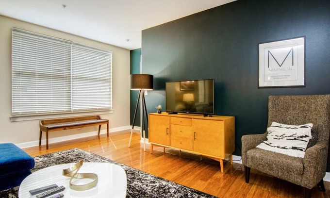 Downtown Memphis Apartment | 108 m² Apartment ∙ 3 bedrooms ∙ 8 guests