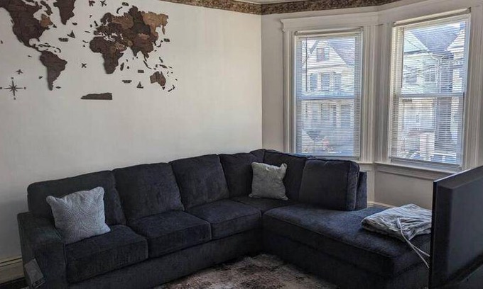 Jersey City Apartment | 111 m² Apartment ∙ 2 bedrooms ∙ 4 guests