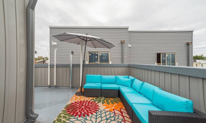 Fairmount Apartment | 111 m² Apartment ∙ 2 bedrooms ∙ 4 guests