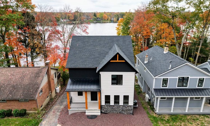 Penn Lake Park House | 111 m² House ∙ 3 bedrooms ∙ 8 guests