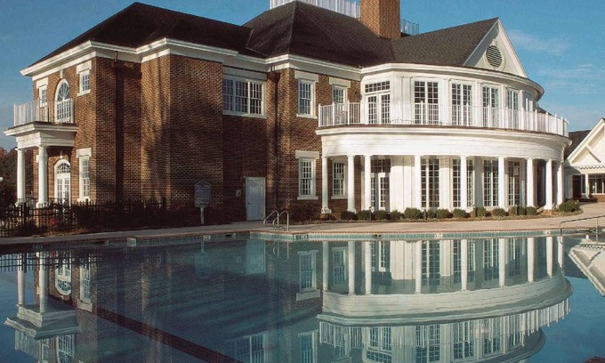 Williamsburg Resort | 112 m² Resort ∙ 4 bedrooms ∙ 127 guests