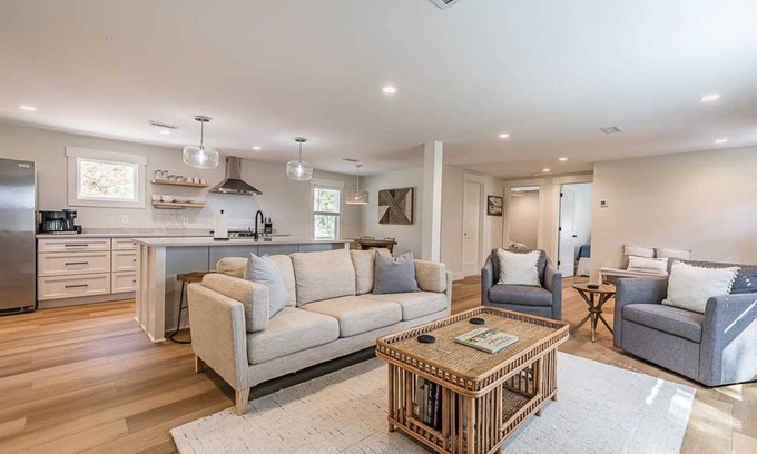 Burton House | 113 m² House ∙ 3 bedrooms ∙ 6 guests