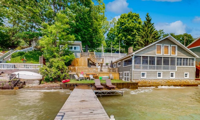 Penn Yan House | 116 m² House ∙ 2 bedrooms ∙ 8 guests