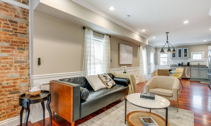 Downtown Baltimore Apartment | 119 m² Apartment ∙ 2 bedrooms ∙ 8 guests