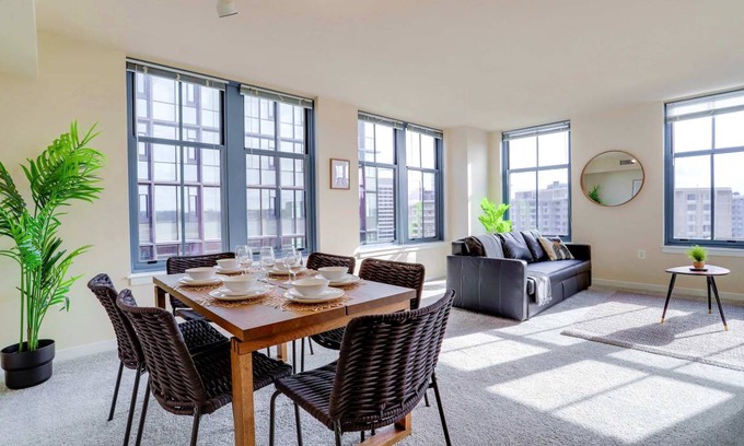 Aurora Highlands Apartment | 120 m² Apartment ∙ 2 bedrooms ∙ 5 guests
