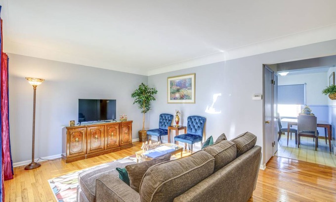 South Euclid House | 120 m² House ∙ 3 bedrooms ∙ 5 guests