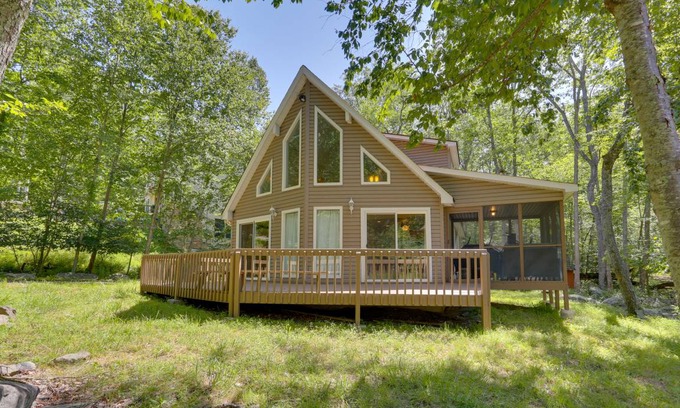 Bushkill House | 130 m² House ∙ 3 bedrooms ∙ 6 guests