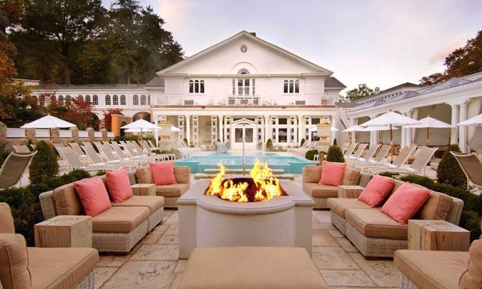 Hot Springs Hotel | 139 m² Hotel ∙ 2 bedrooms ∙ 20 guests