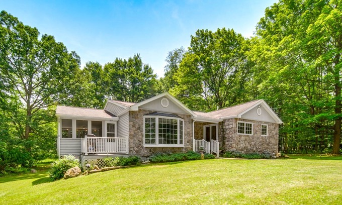 Pymatuning Central House | 139 m² House ∙ 3 bedrooms ∙ 6 guests