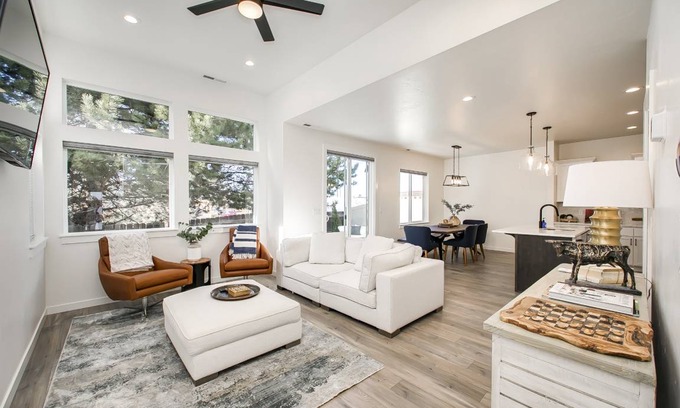 West Valley House | 141 m² House ∙ 3 bedrooms ∙ 6 guests